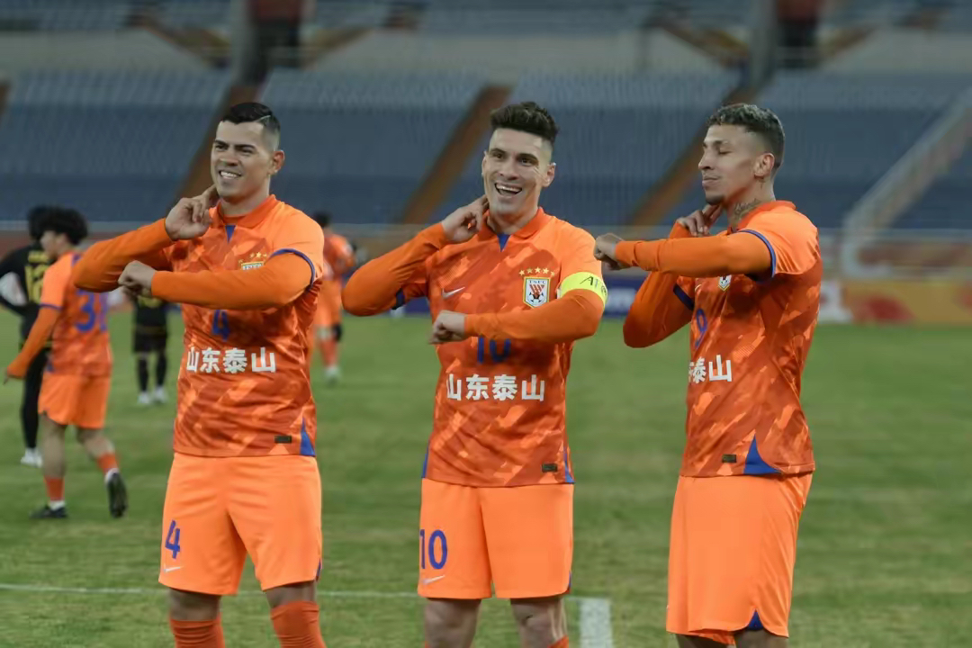 菲律宾球队凭借团队配合获得一场关键胜利 菲律宾球队凭借团队配合获得一场关键胜利