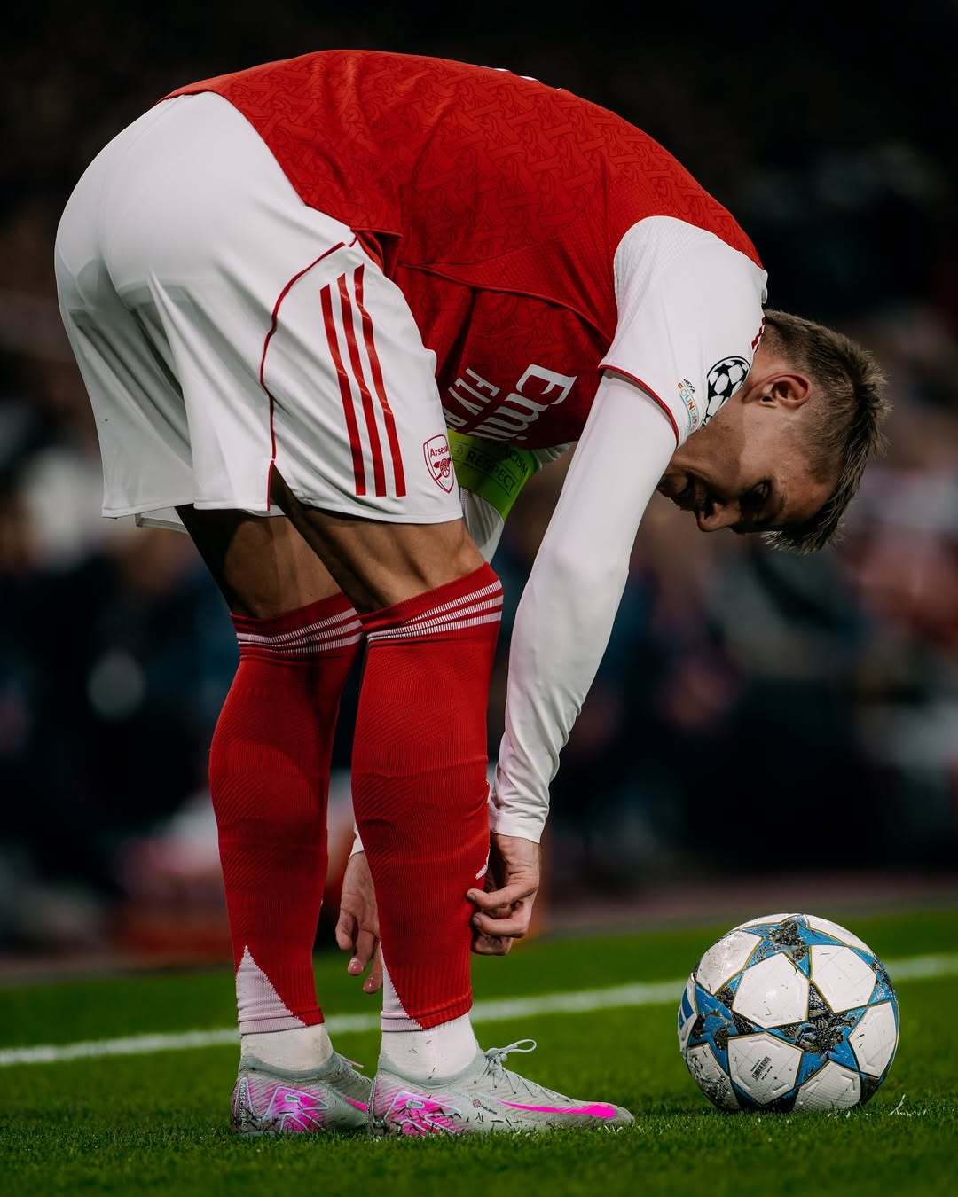 阿森纳遭遇尴尬失利，晋级前景岌岌可危