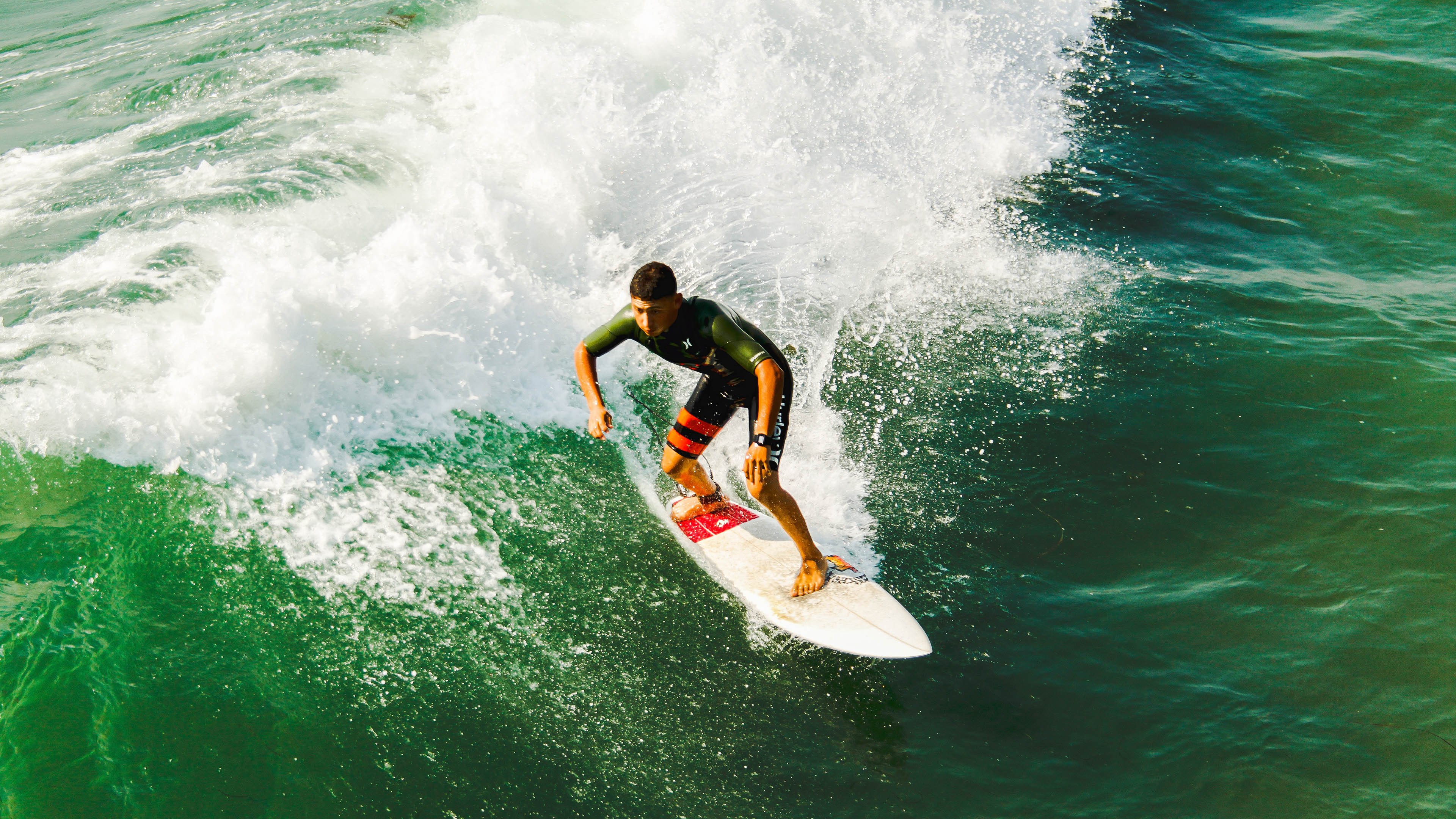 开云体育APP下载-跨越赛场的翻盘基因，从上海男篮绝地反击到英格拉姆的英超争冠时刻